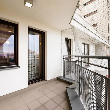 Praga Delightful By Bookinghost דירה ורשה