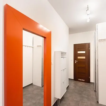 Praga Delightful By Bookinghost *