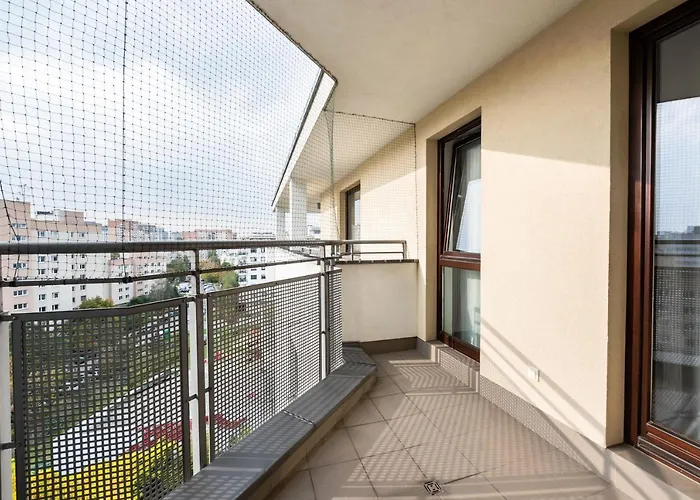 Praga Delightful By Bookinghost * Варшава