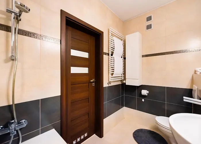 Praga Delightful By Bookinghost *